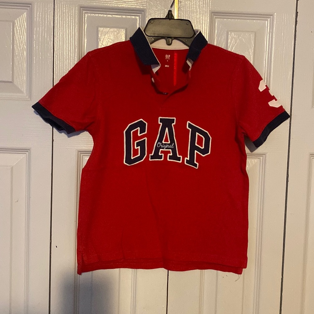 Gap boy shirt size medium